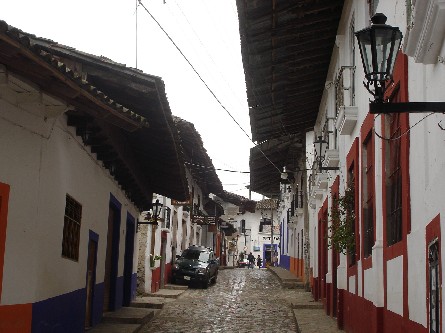 Vista de otra calle del pueblo