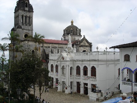 La Catedral y el Palacio Municipal